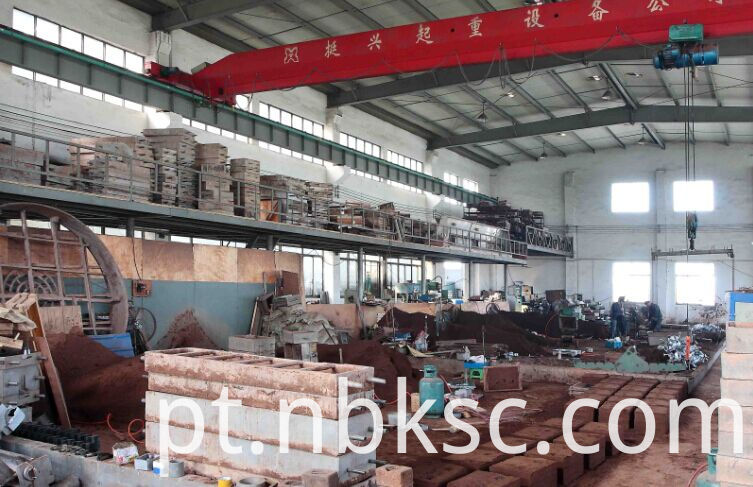 Fazendo Molde de Areia Making Sand Mould